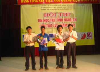 Aptech tài trợ Hội thi Tin học trẻ Nghệ An lần XVI năm 2010