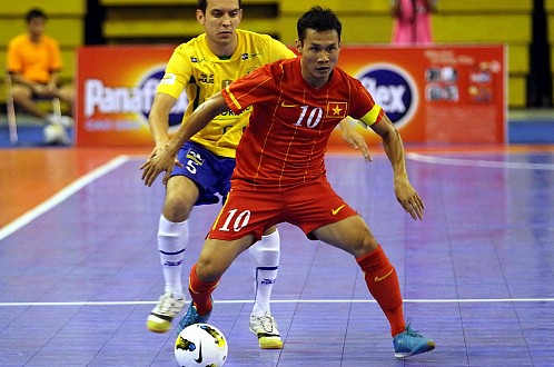 Futsal Việt Nam hạ đương kim vô địch thế giới Brasil