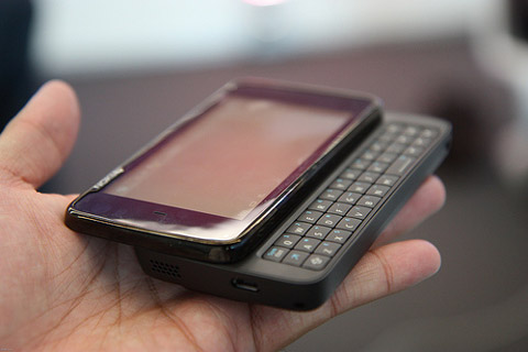 Cận cảnh Nokia N900