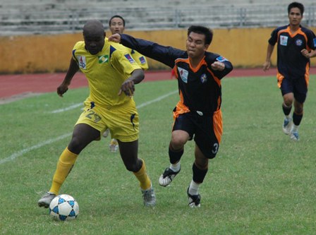 SLNA - SHB Đà Nẵng 2 - 0: Sông Lam cuốn trôi “tân vô địch”